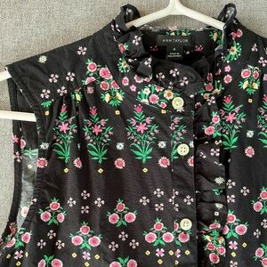 NWOT Ann Taylor Print High Neck Cotton Blouse - M